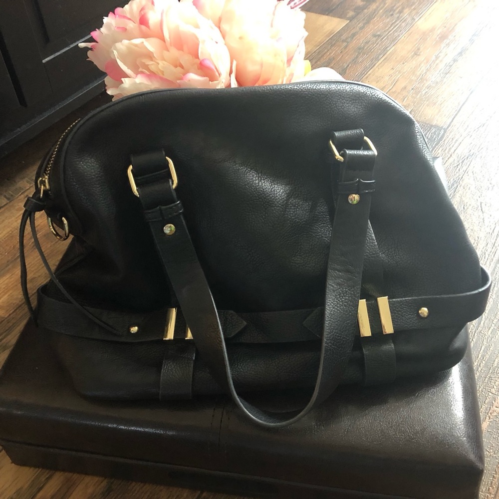 New Directions Black Purse / Shoulder Bag